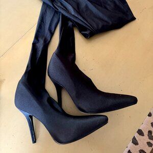 Stiletto Pants- Shoes and leggings connected